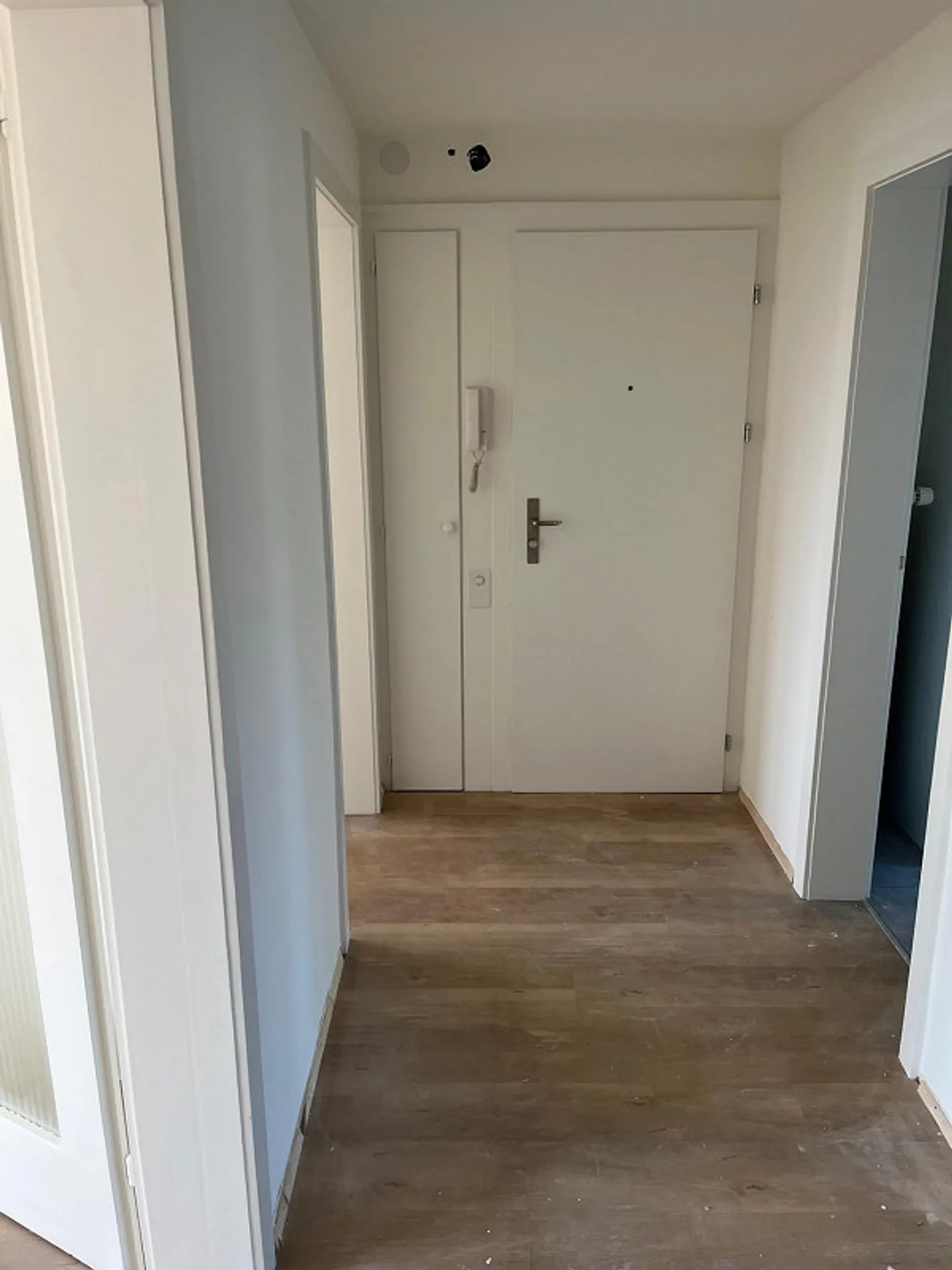 City apartment on a quiet side street - Photo 8 of 8