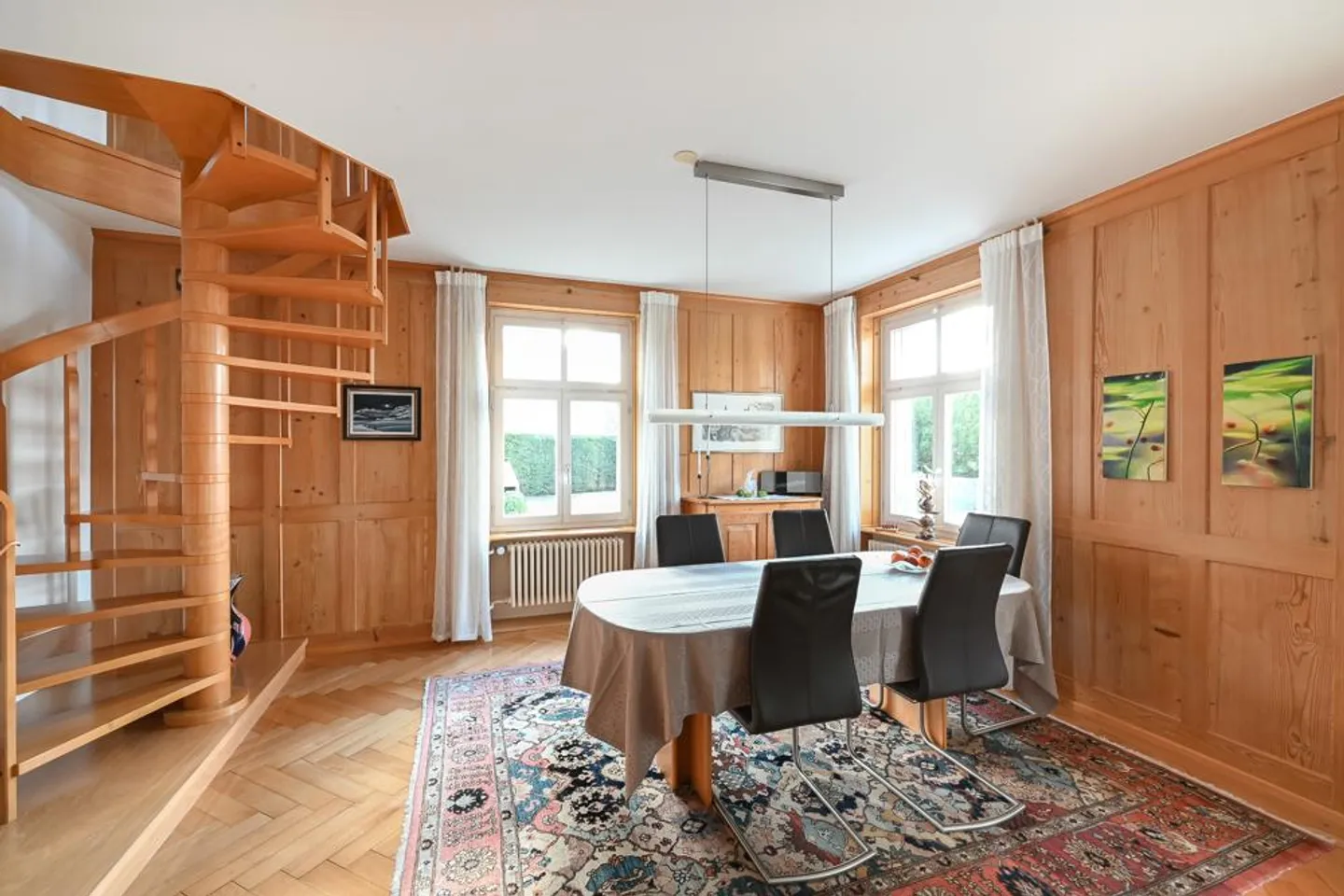 Élégance intemporelle : Villa Art Nouveau dans un quartier résidentiel privilégié - Photo 3 sur 7