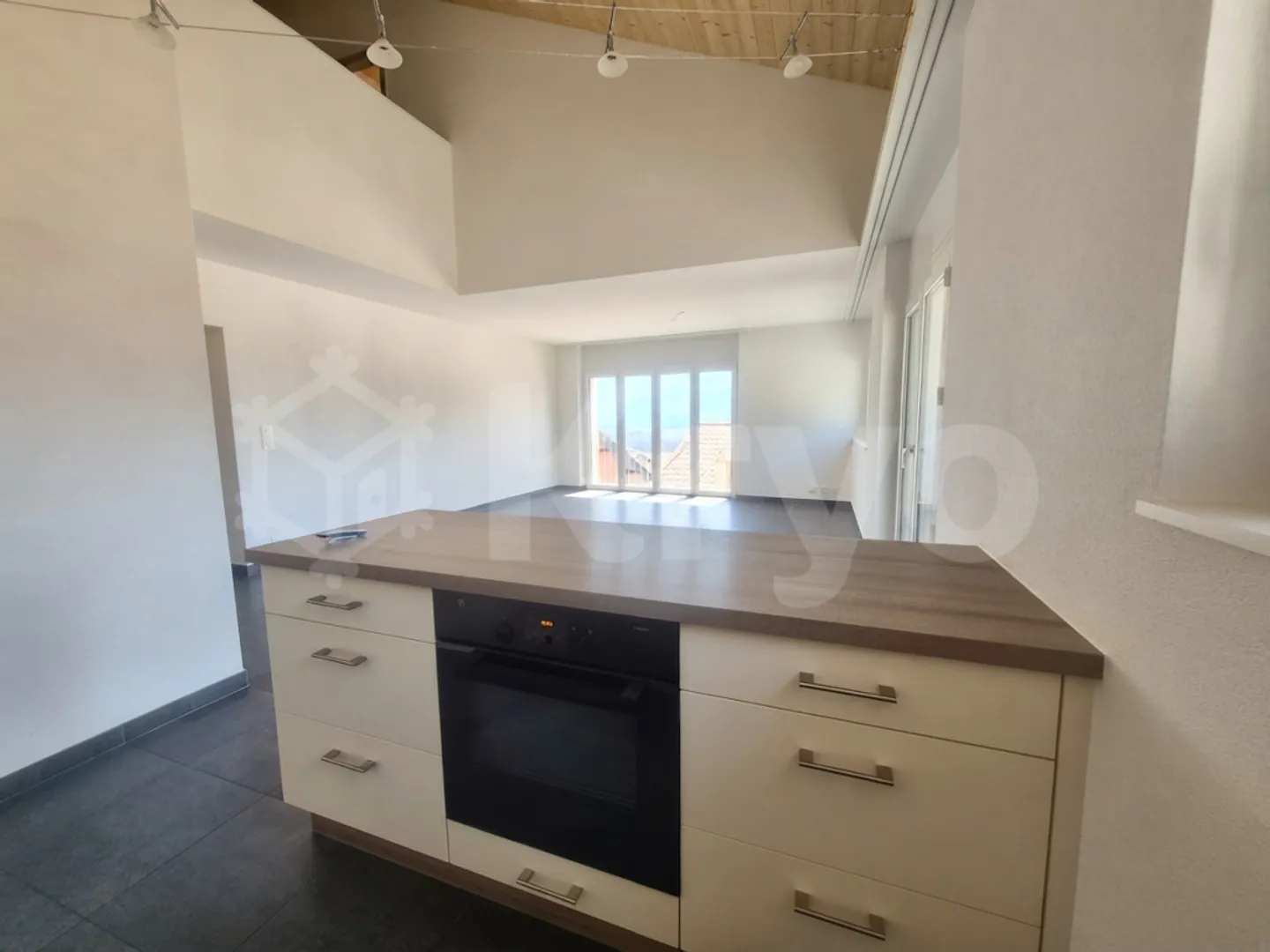 ERDE - MAGNIFIQUE DUPLEX DANS L'ATTIQUE AVEC 4.5 CHAMBRES - Photo 5 sur 12