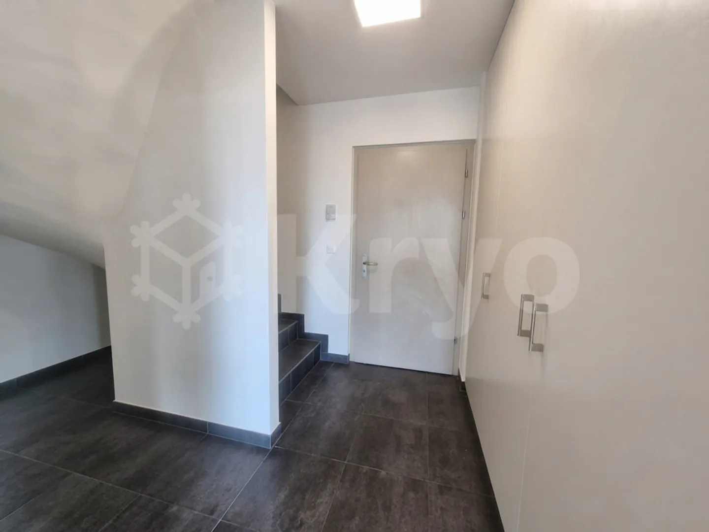 ERDE - MAGNIFIQUE DUPLEX DANS L'ATTIQUE AVEC 4.5 CHAMBRES - Photo 7 sur 12