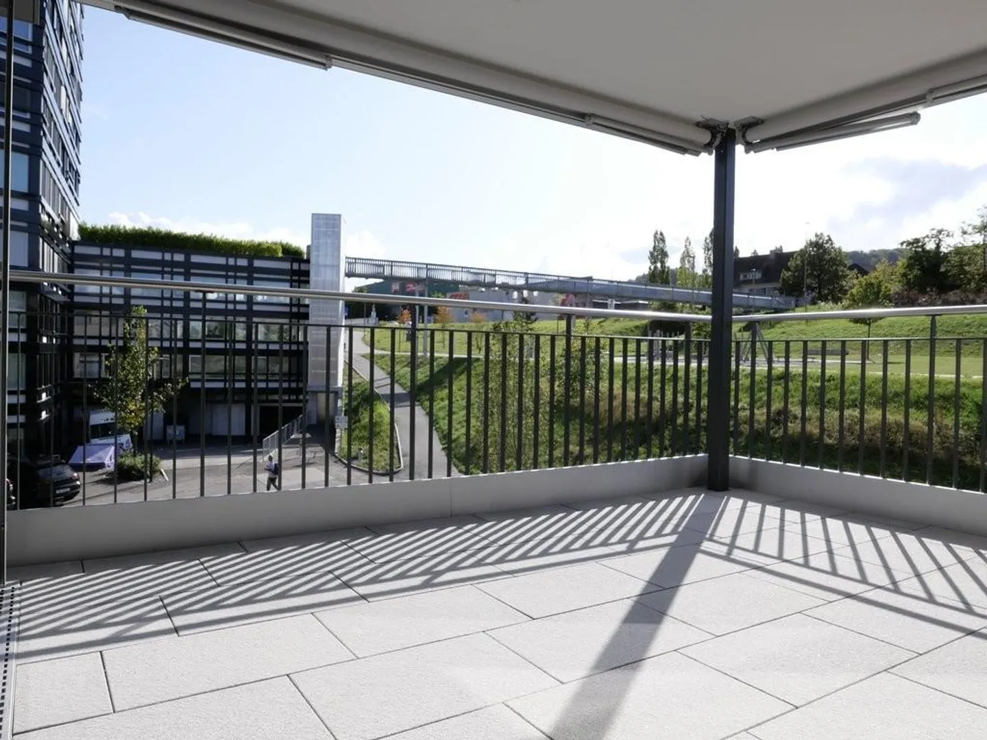 Moderne Wohnung mit Balkon - Foto 8 von 9