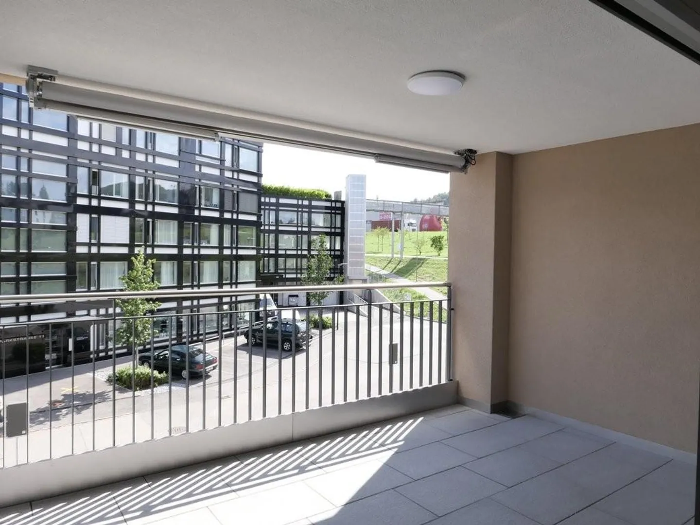 Moderne Wohnung mit Balkon - Foto 9 von 9