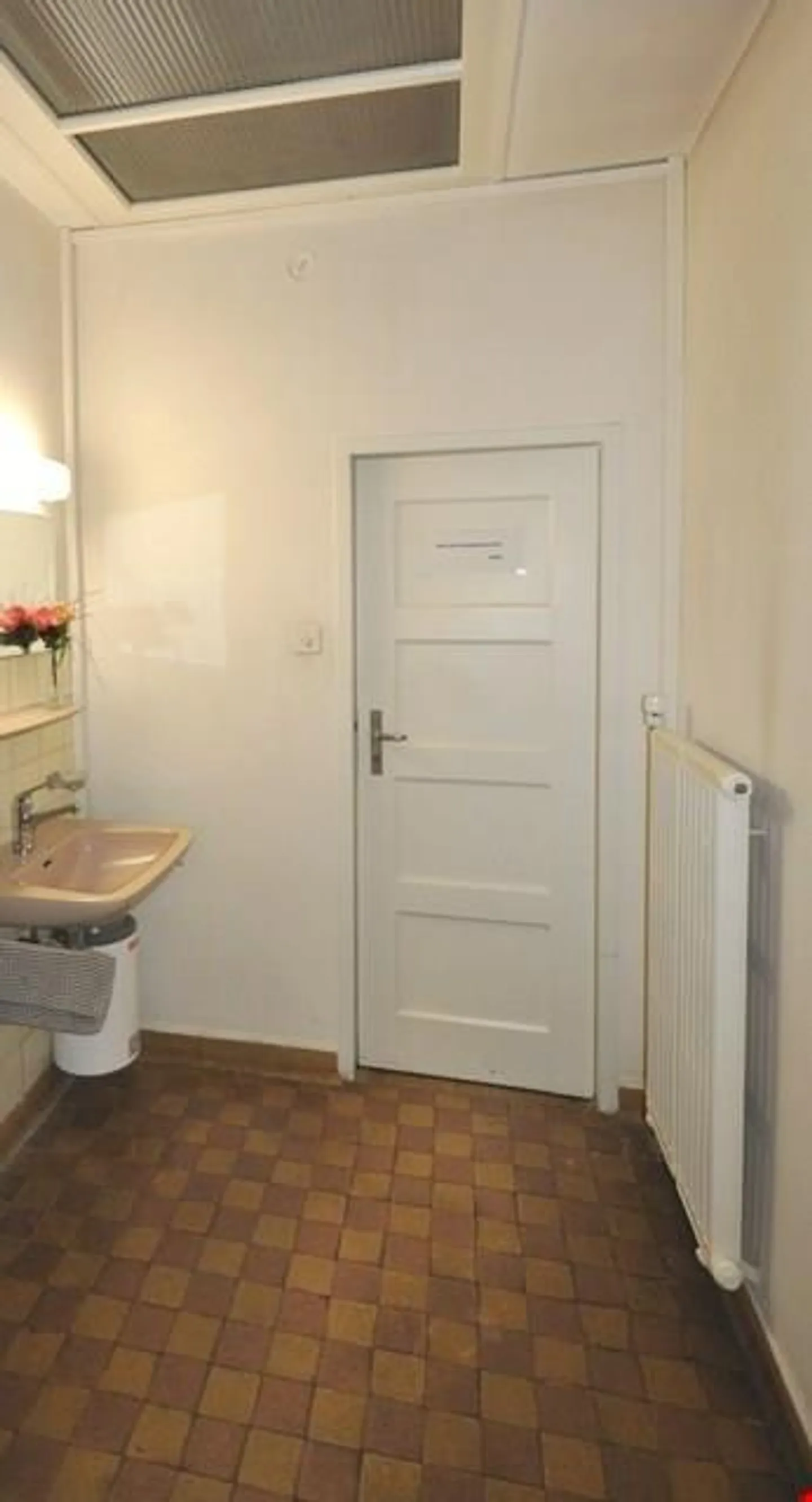 Ufficio singolo vicino alla stazione di Aesch - Foto 6 di 7