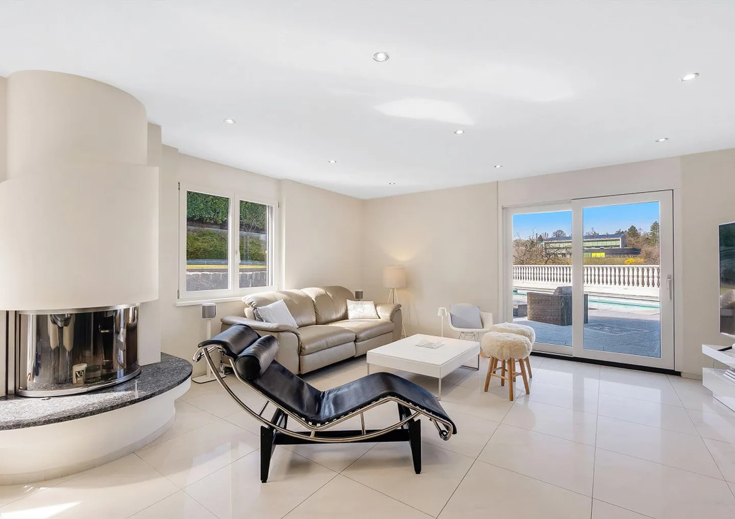 Oasis privée de classe supérieure - Maison moderne avec piscine - Photo 3 sur 4