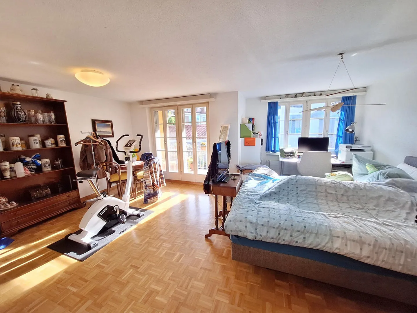 Spacious 3.5-room apartment with balcony in a quiet old town alley - Photo 4 of 11
