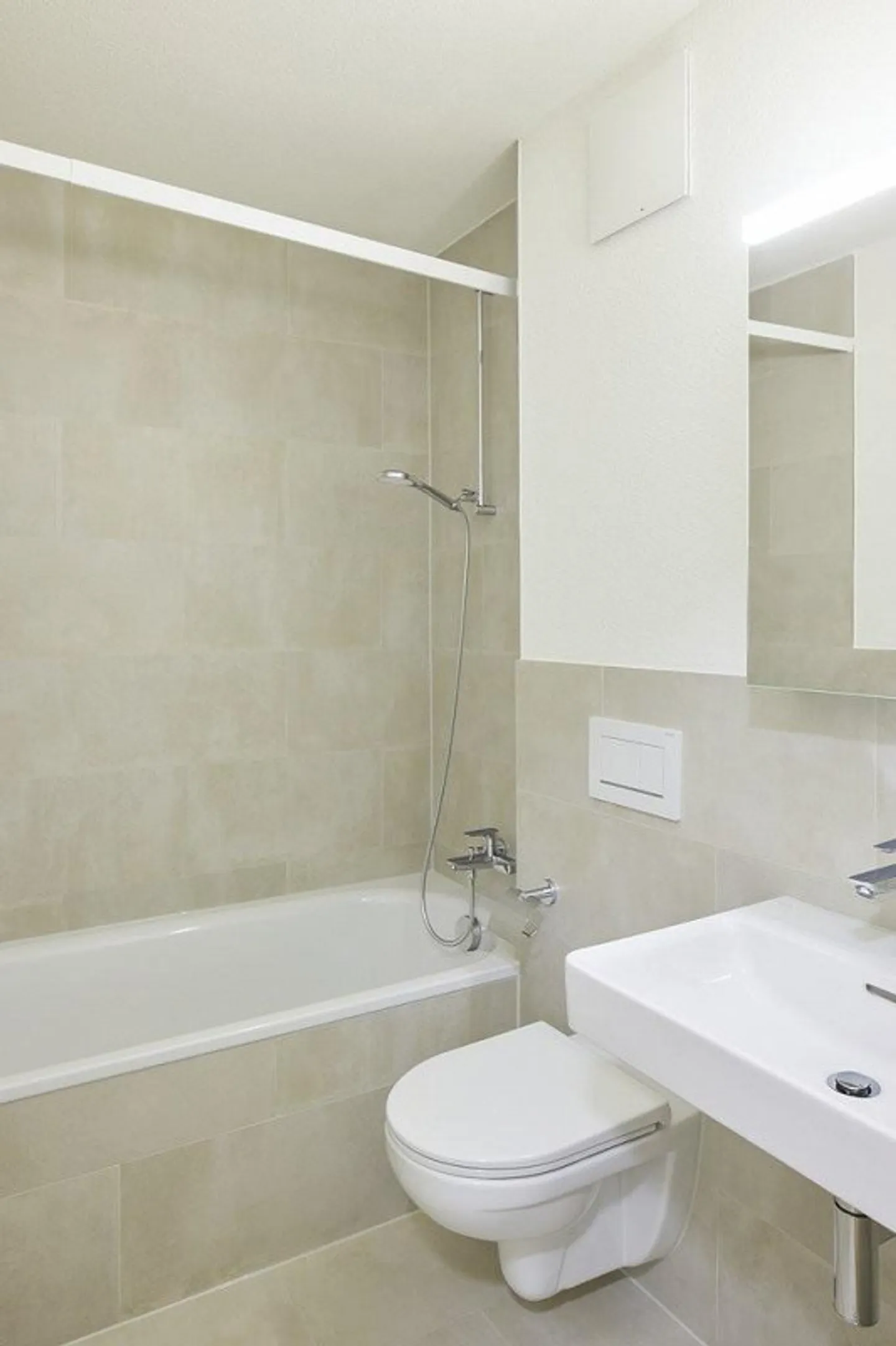 Renovierte Wohnung im Grünen - Foto 3 von 12