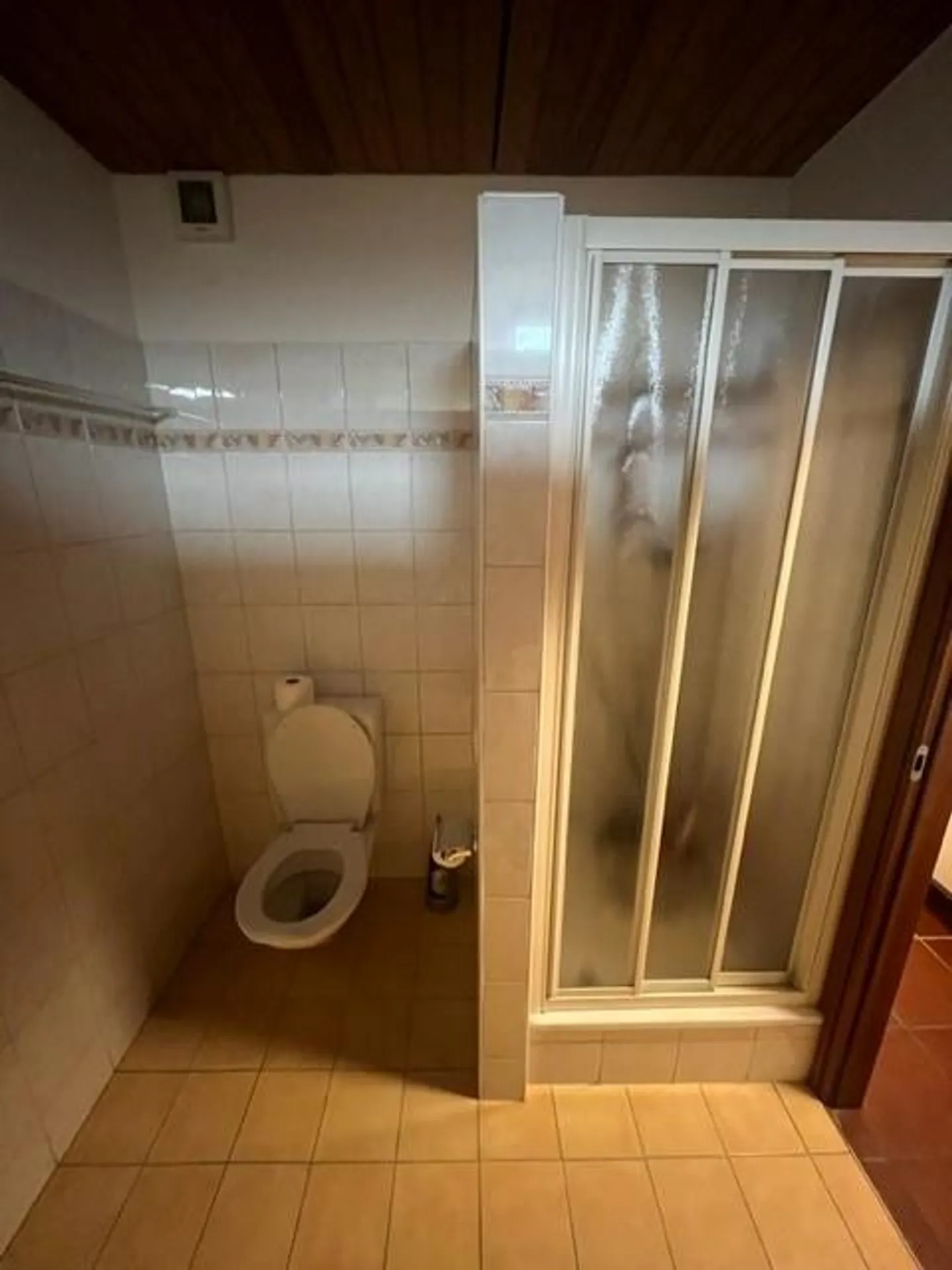 Bureau/Pratique médicale/Studio de beauté éventuellement déjà meublé - Photo 7 sur 16