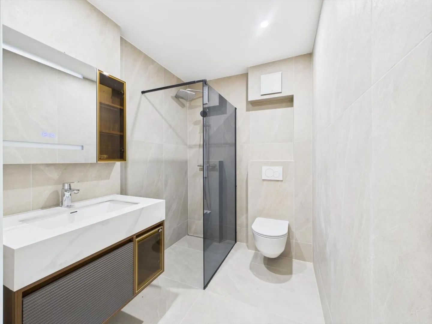 4.5 Room Apartment - Photo 6 of 9