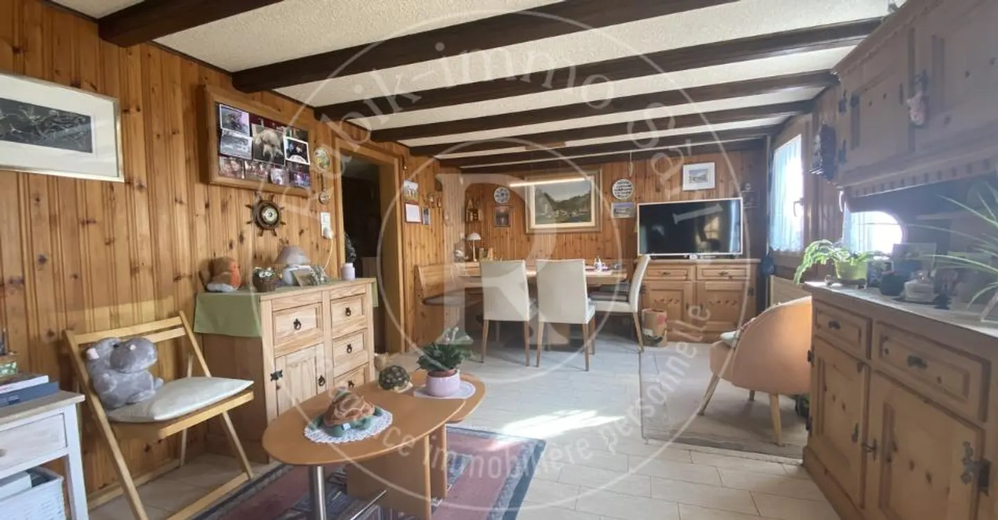 Familienhaus mit 2 Wohnungen und großem Garten - Foto 11 von 13