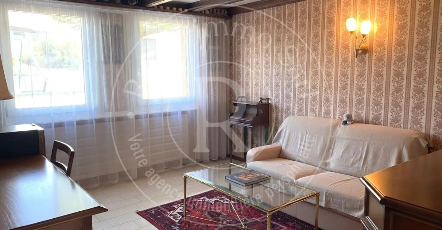 Familienhaus mit 2 Wohnungen und großem Garten - Foto 12 von 13
