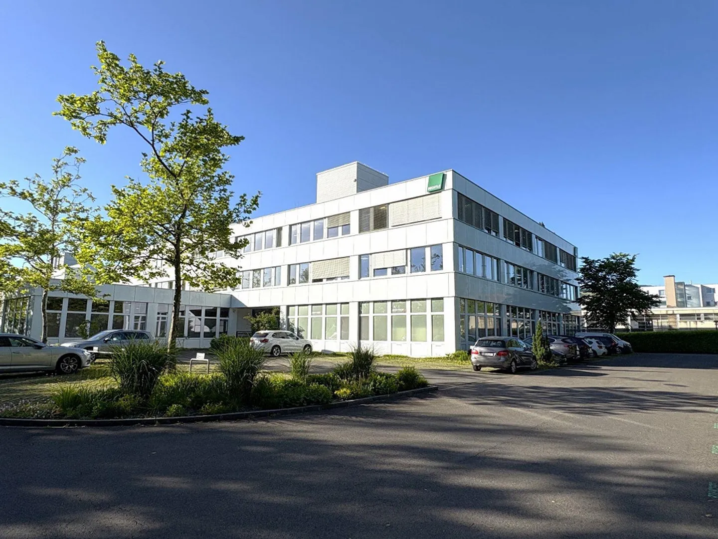 Preiswerte Büro- und Gewerbeflächen - Flexible Flächen nach Ihren Bedürfnissen - Foto 1 von 9
