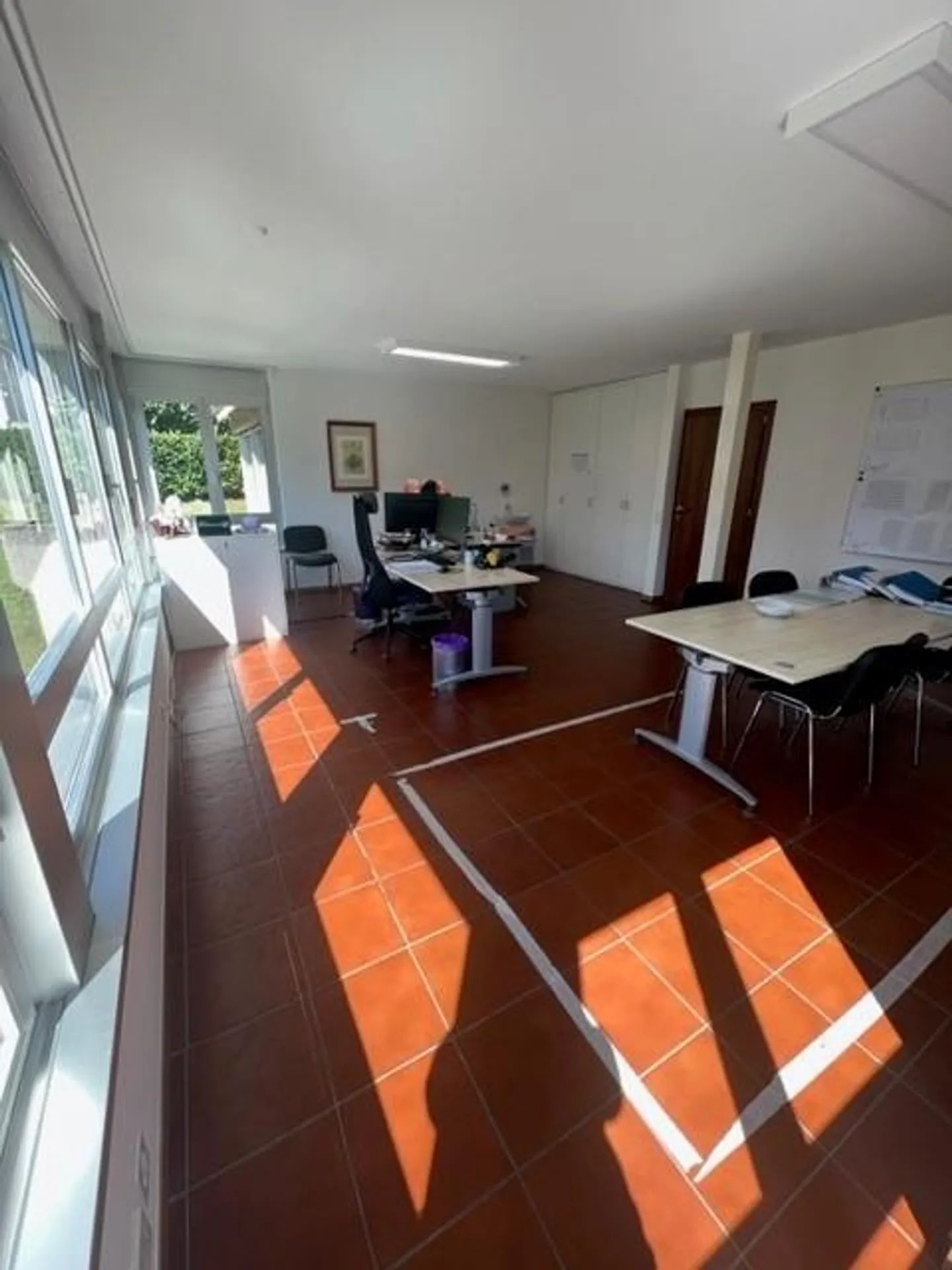 Bureau/Pratique médicale/Studio de beauté éventuellement déjà meublé - Photo 11 sur 16