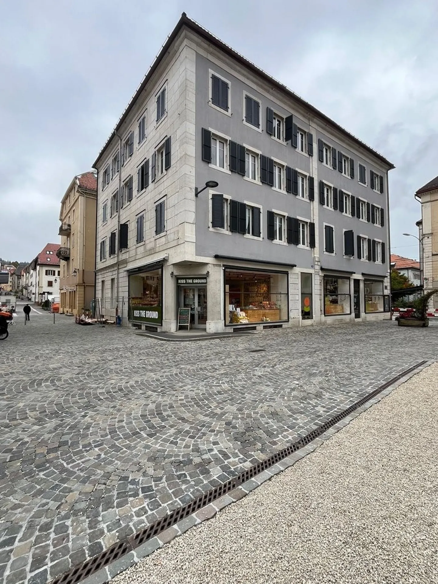 Nice 4.5 room apartment for rent in La Chaux-de-Fonds from 01.09.2025 - Photo 1 of 7