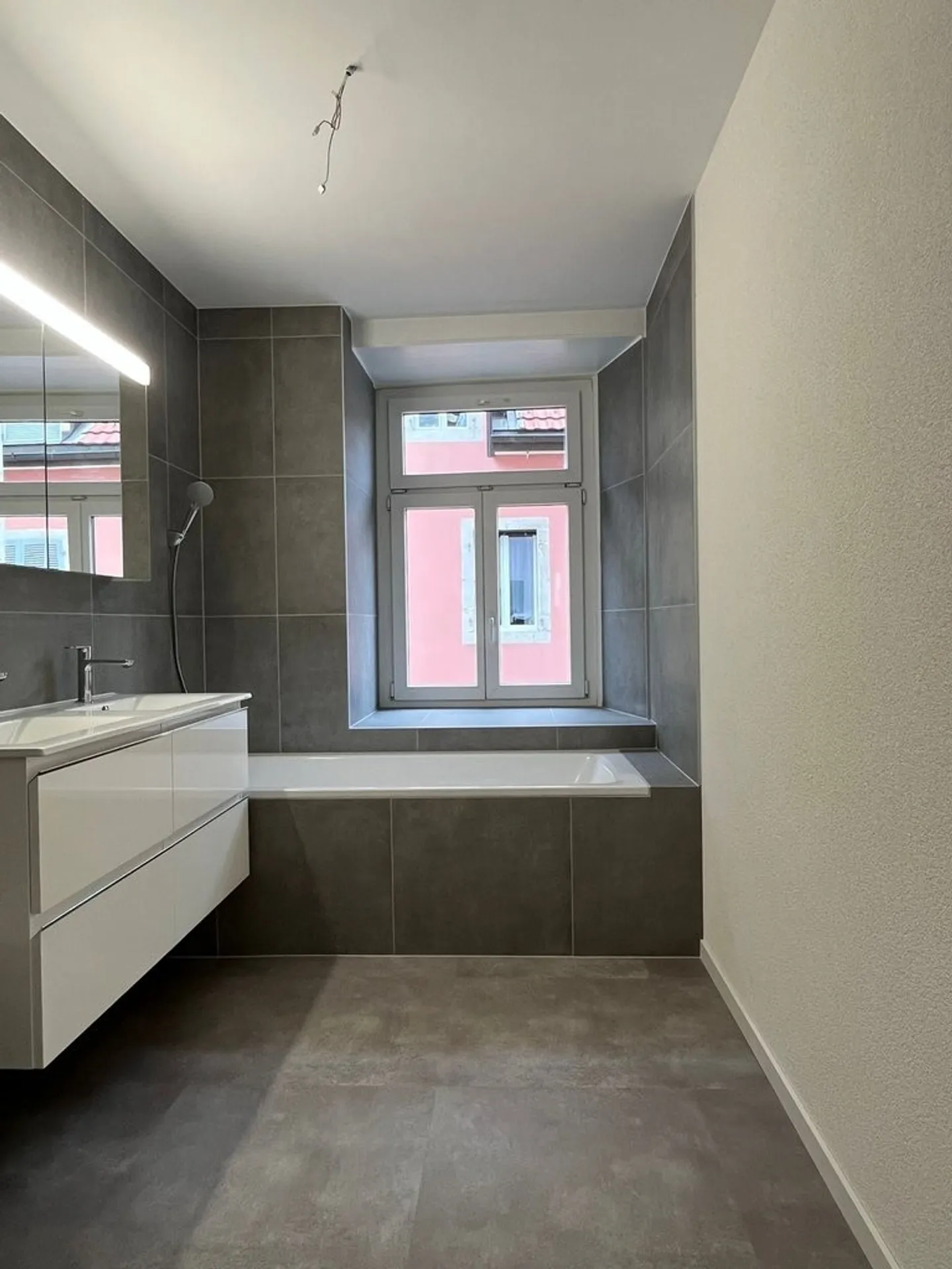 Nice 4.5 room apartment for rent in La Chaux-de-Fonds from 01.09.2025 - Photo 6 of 7