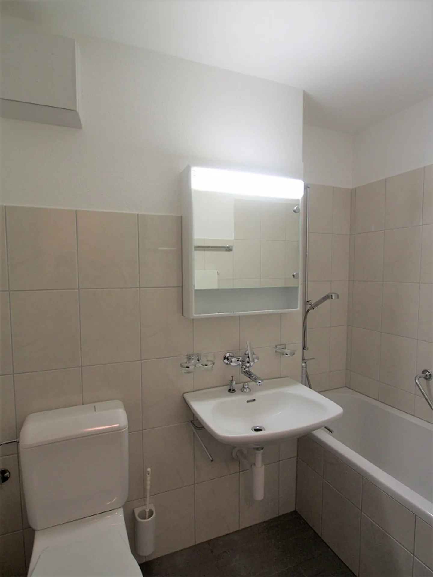 Appartamento soleggiato di 2.5 locali - Foto 3 di 6