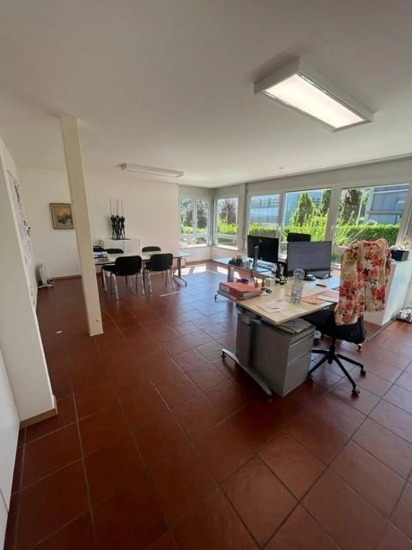 Bureau/Pratique médicale/Studio de beauté éventuellement déjà meublé - Photo 12 sur 16