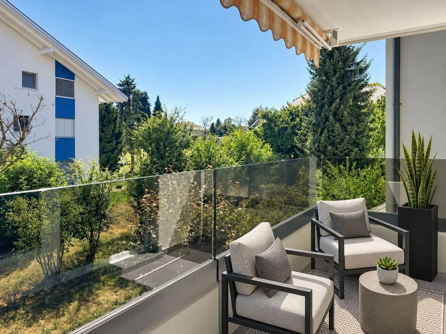 Sehr schöne renovierte 3,5-Zimmer-Wohnung mit Balkon - Foto 1 von 14