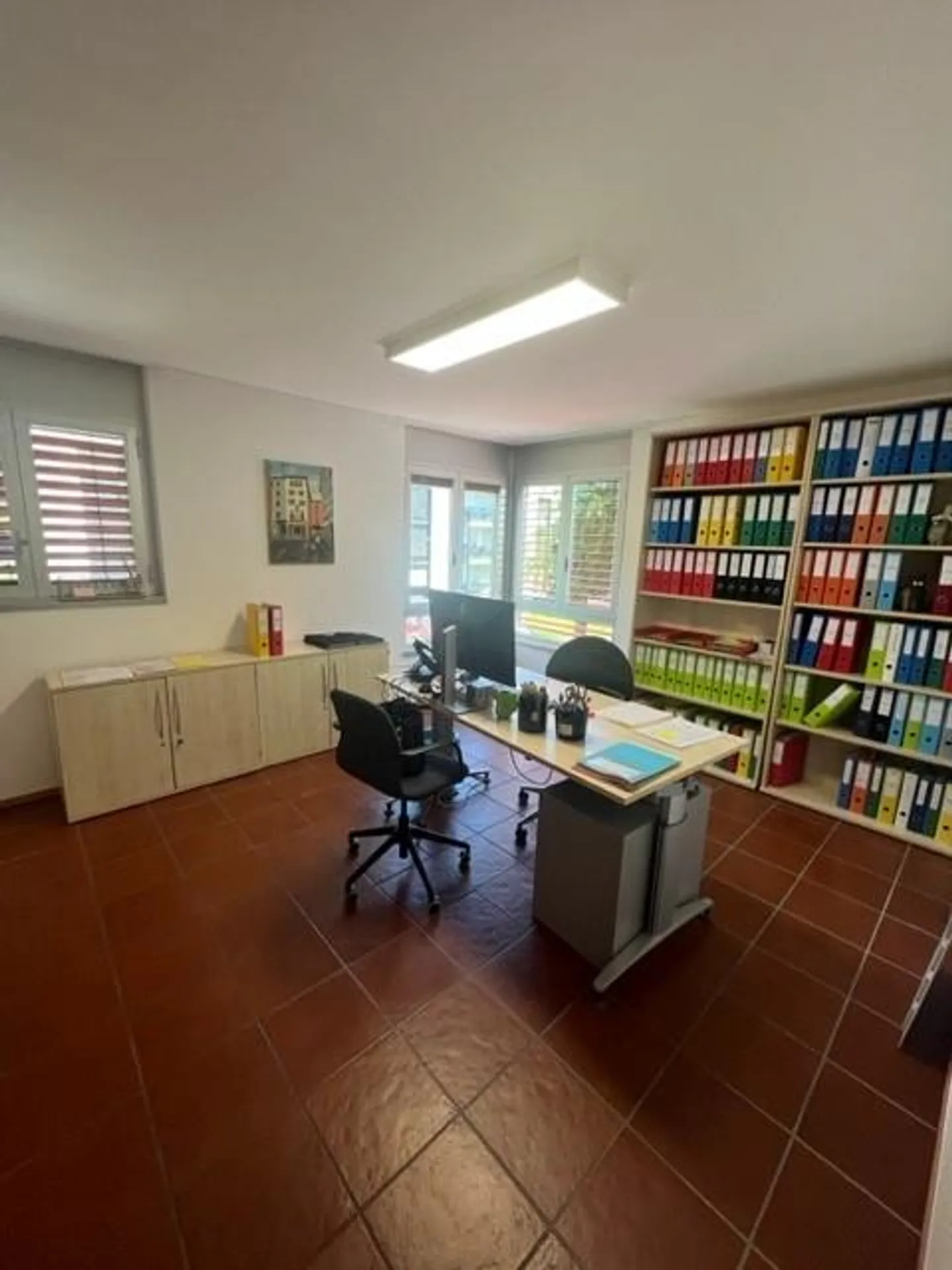Bureau/Pratique médicale/Studio de beauté éventuellement déjà meublé - Photo 15 sur 16