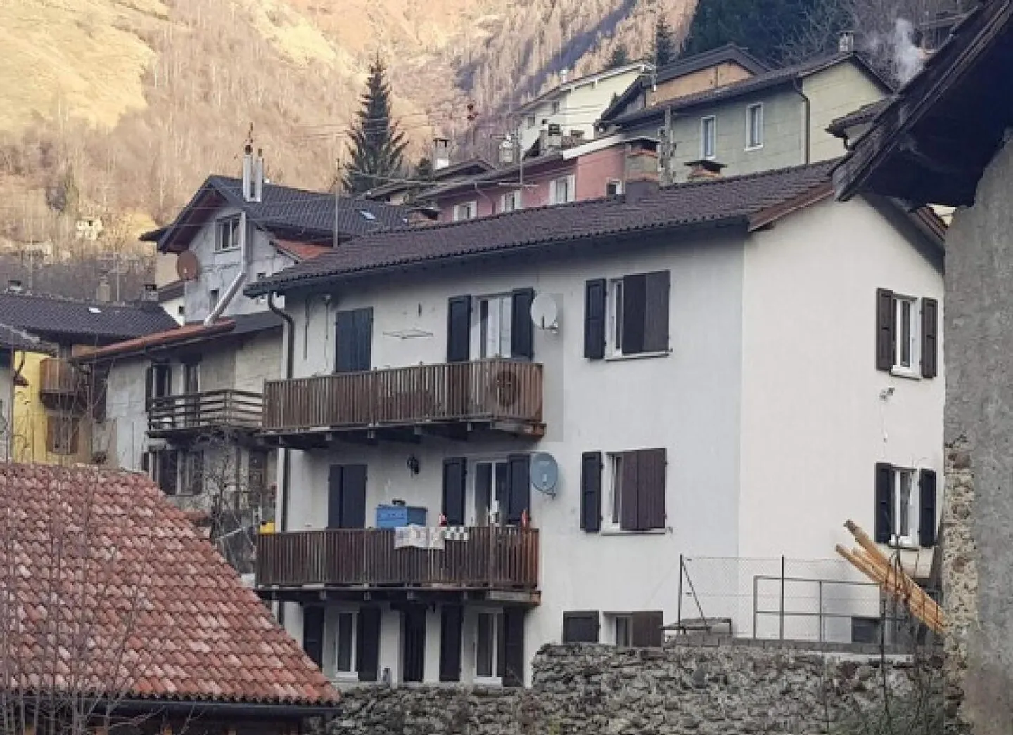 Investitionsmöglichkeit in Bogno - Foto 1 von 2