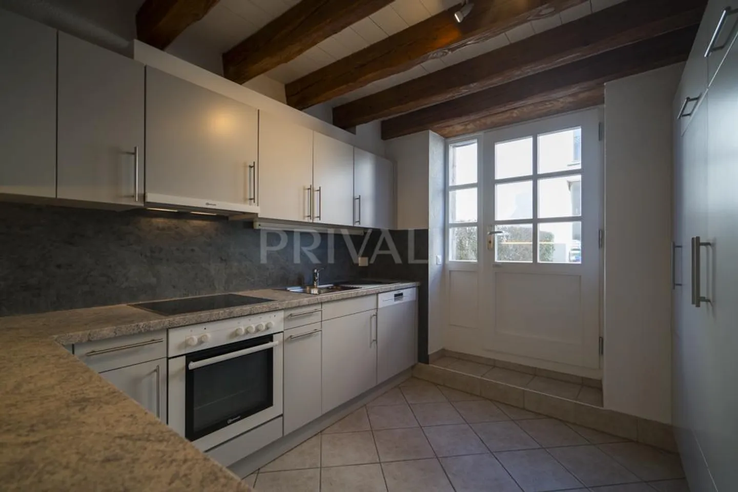 Kürzlich renoviertes Dorfhaus im Herzen von Bernex - Foto 2 von 12