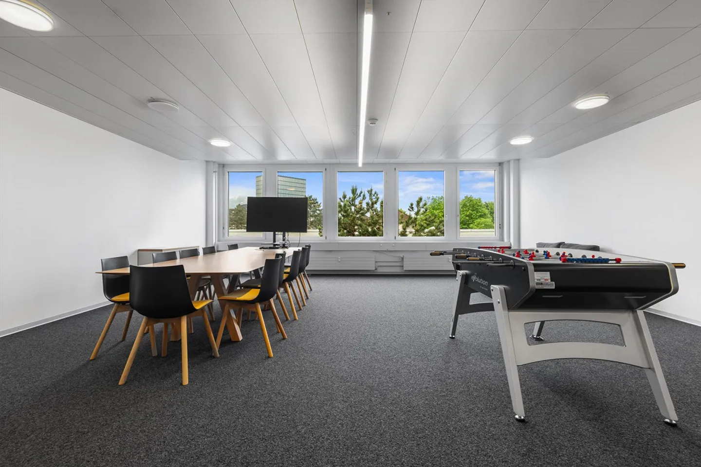 Flexible office and commercial spaces in a central location - Suitable for various uses! - Photo 5 of 9