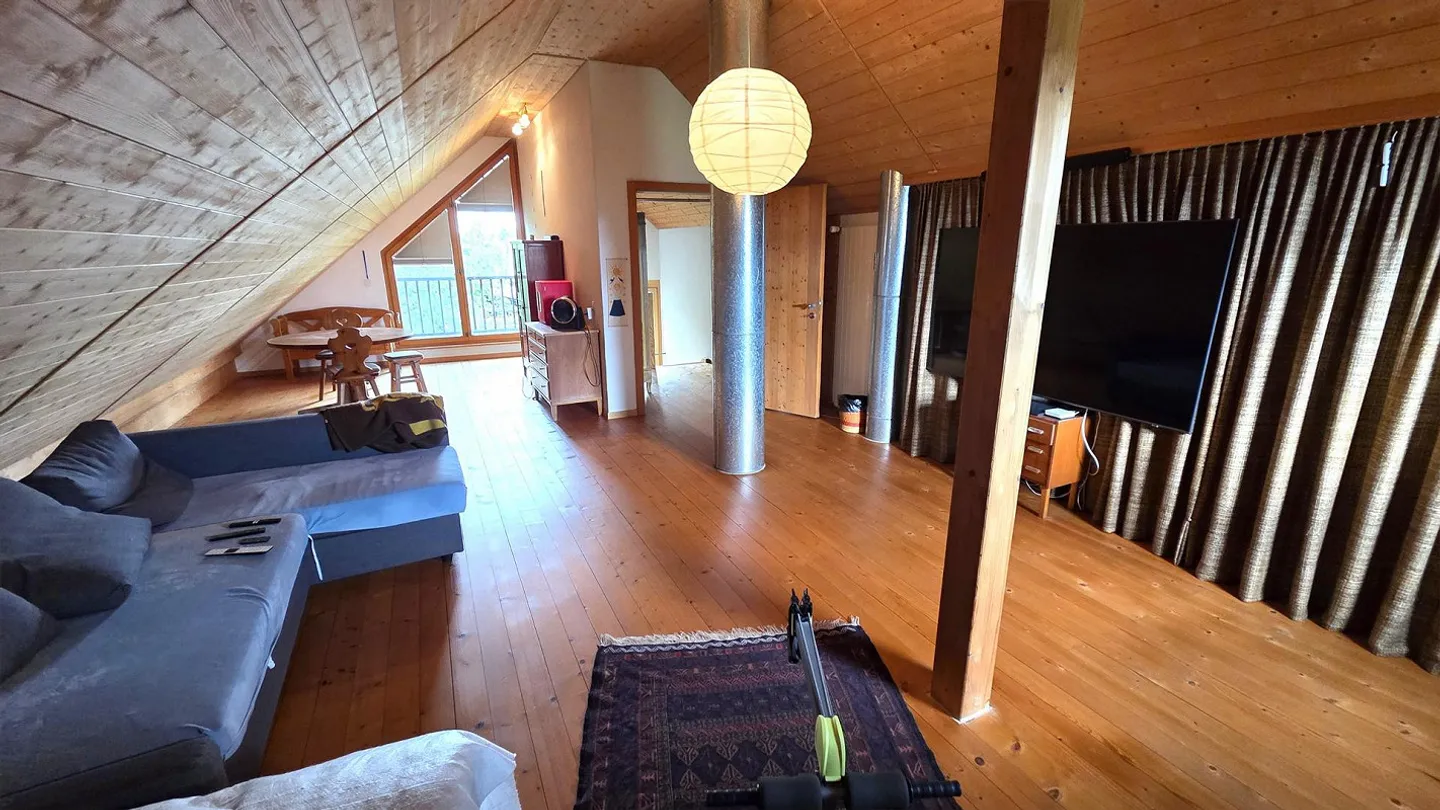 Detached single-family house with a separate apartment and many extras - Photo 2 of 22