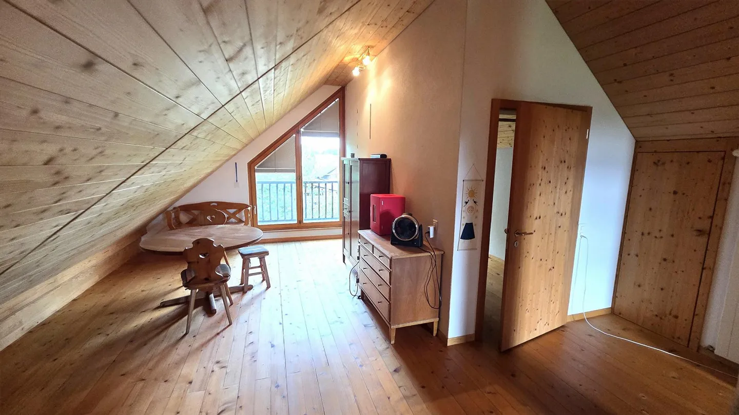 Detached single-family house with a separate apartment and many extras - Photo 12 of 22