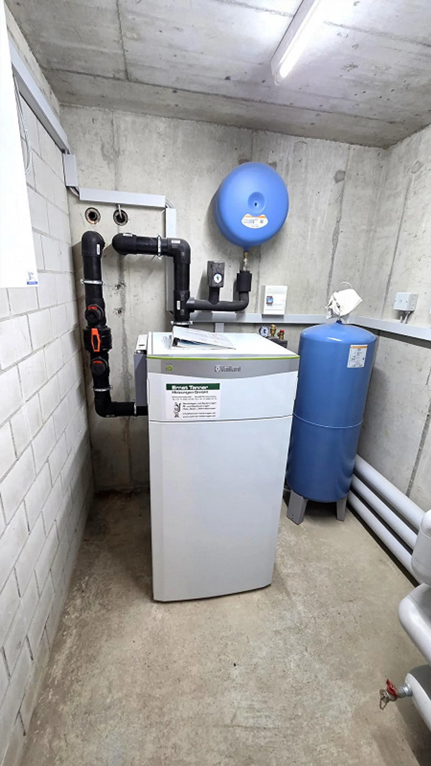 Detached single-family house with a separate apartment and many extras - Photo 15 of 22