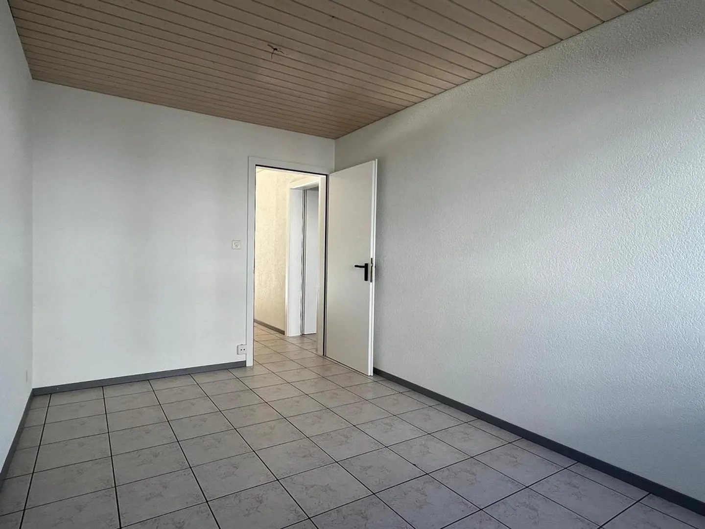3-room apartment for rent - Photo 3 of 12