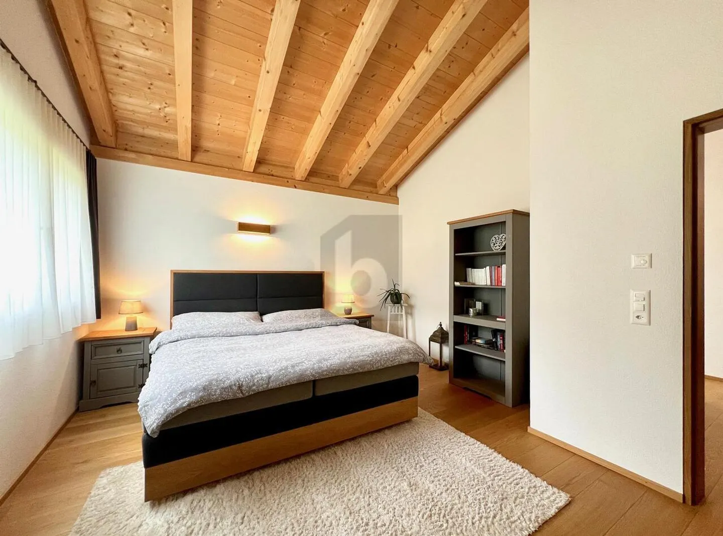 MODERNE AVEC UN ESPACE SPACIEUX - Photo 4 sur 6