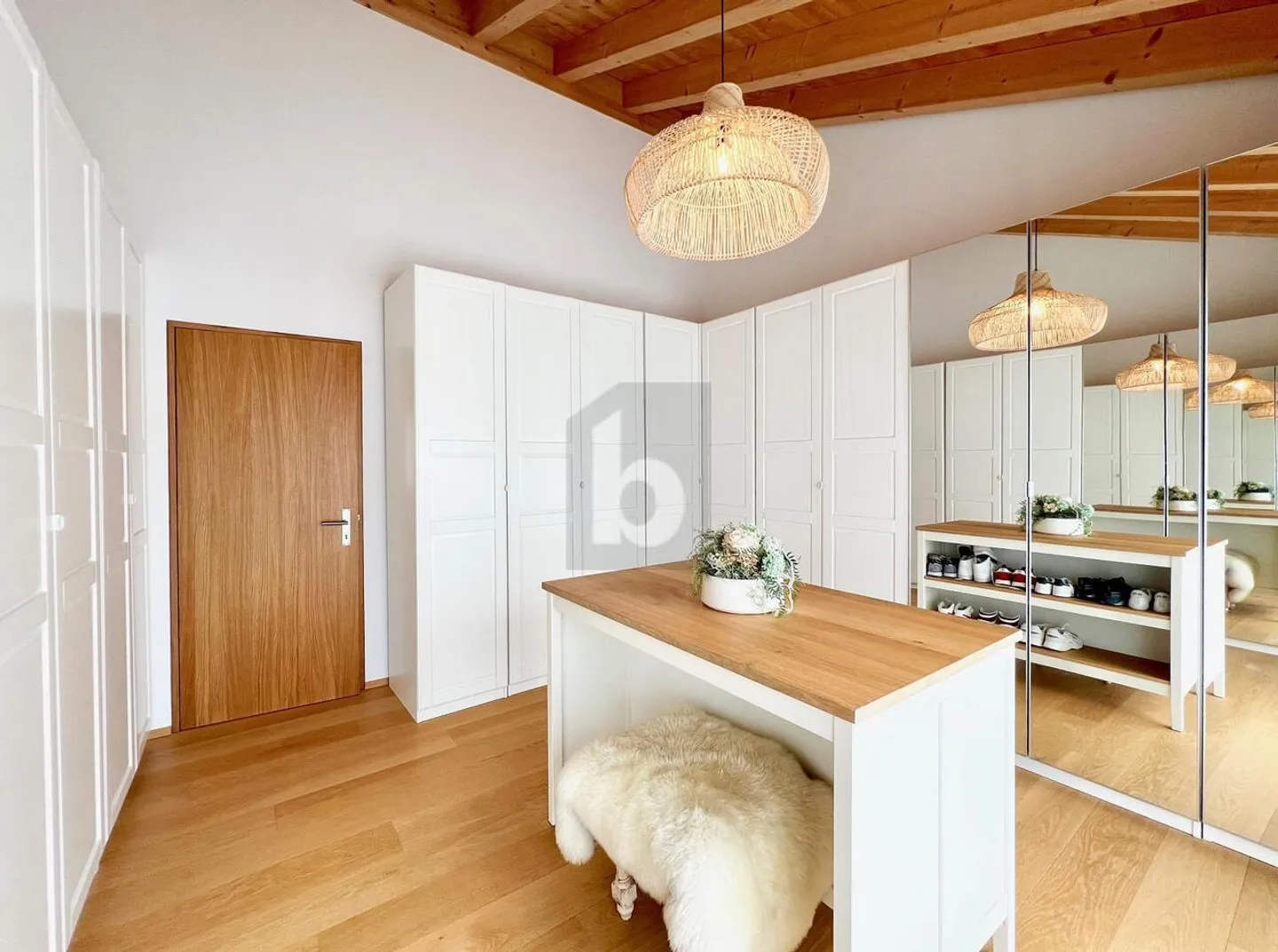 MODERNE AVEC UN ESPACE SPACIEUX - Photo 5 sur 6