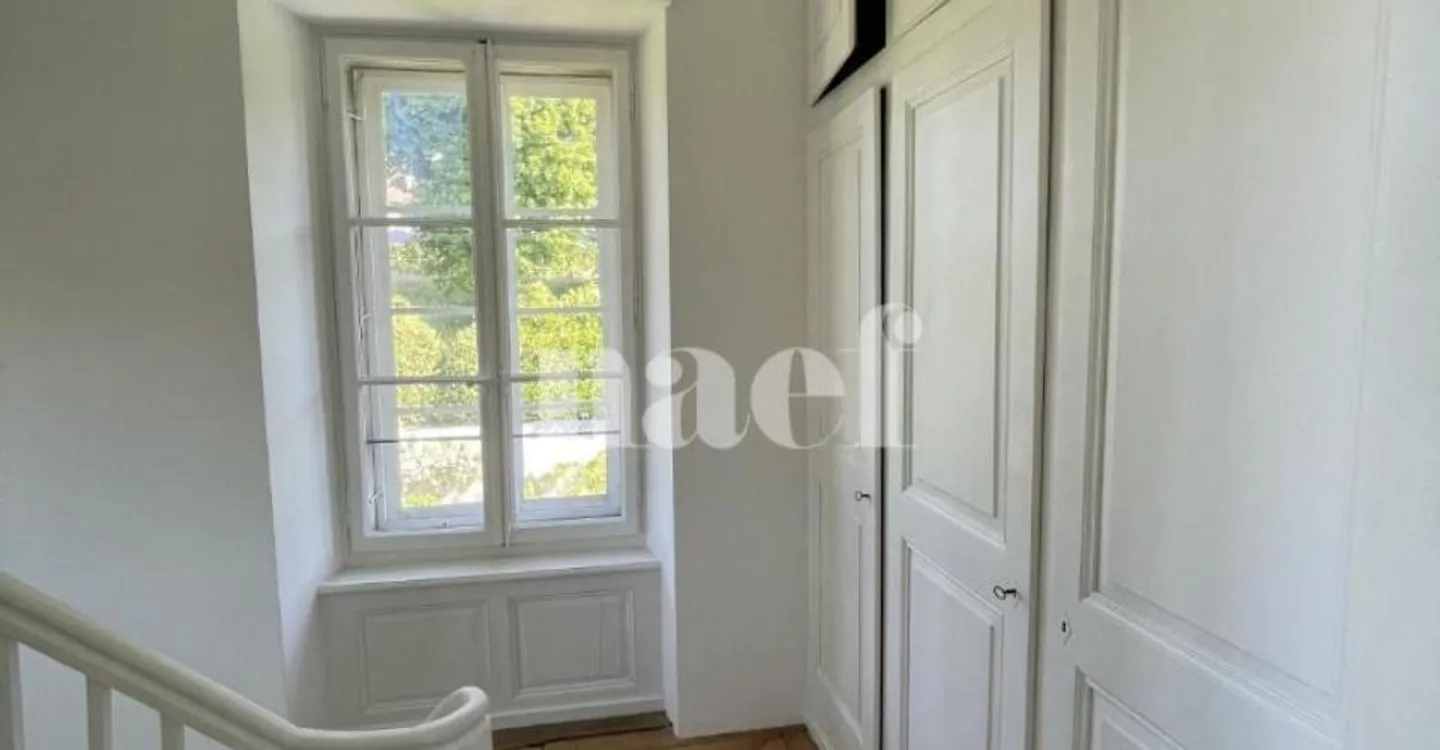 Wunderschöne 4,5-Zimmer-Wohnung in einem Schloss in Villars-sur-Glâne! - Foto 4 von 7