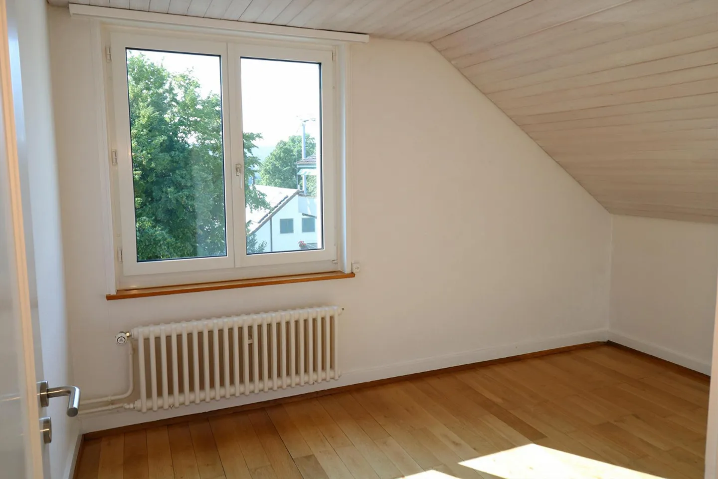 Appartamento mansardato affascinante nel verde - Foto 1 di 6