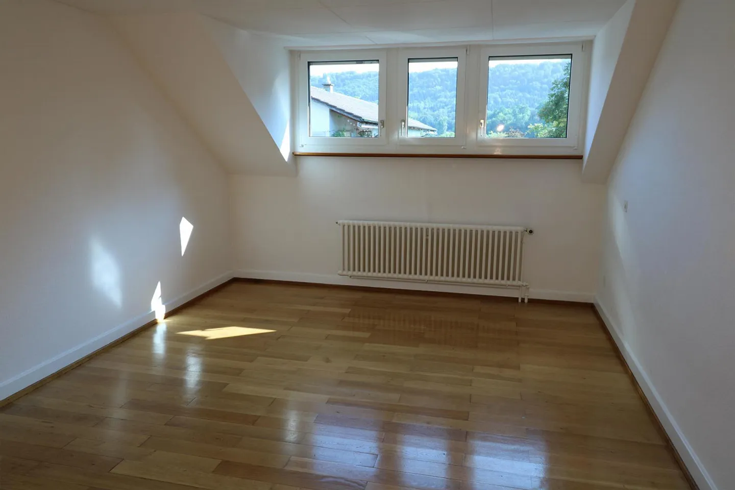 Appartamento mansardato affascinante nel verde - Foto 5 di 6