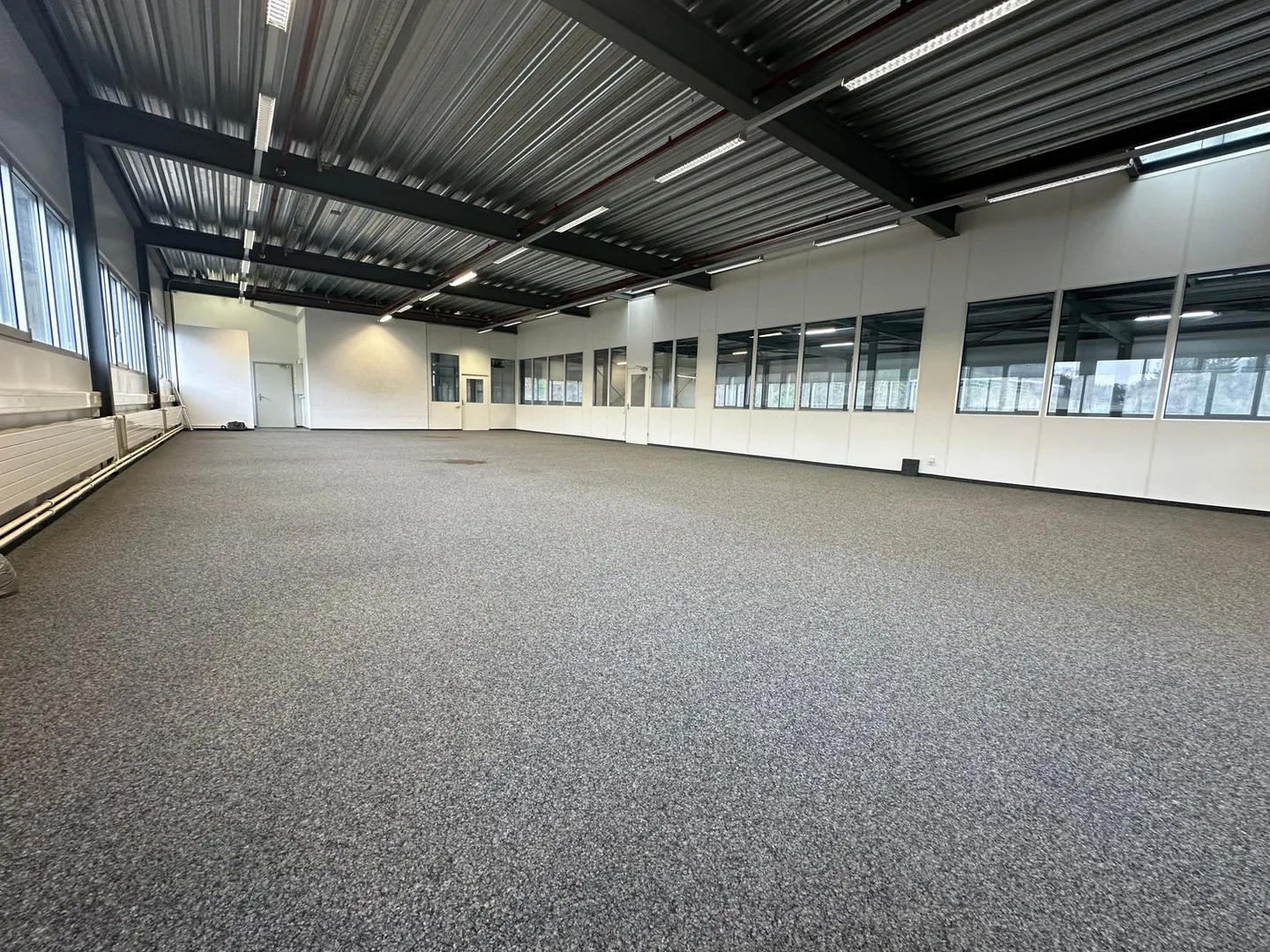 Helle Gewerbefläche im 1. OG an der Sagmattstrasse 13 - Foto 2 von 11