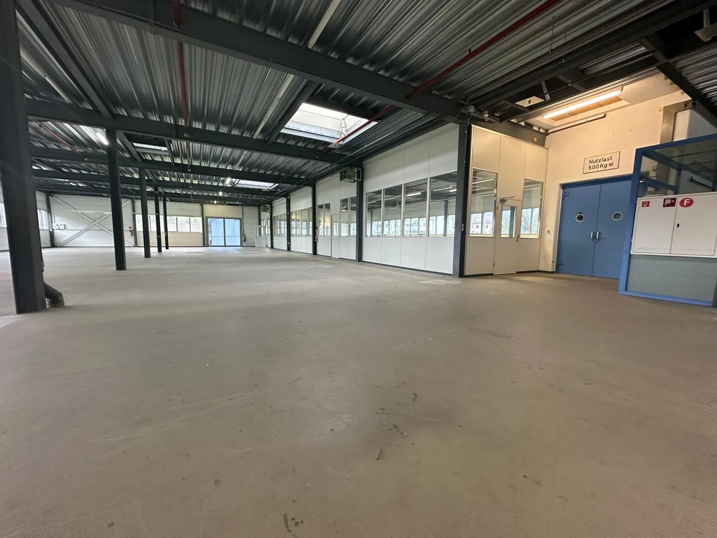Helle Gewerbefläche im 1. OG an der Sagmattstrasse 13 - Foto 7 von 11