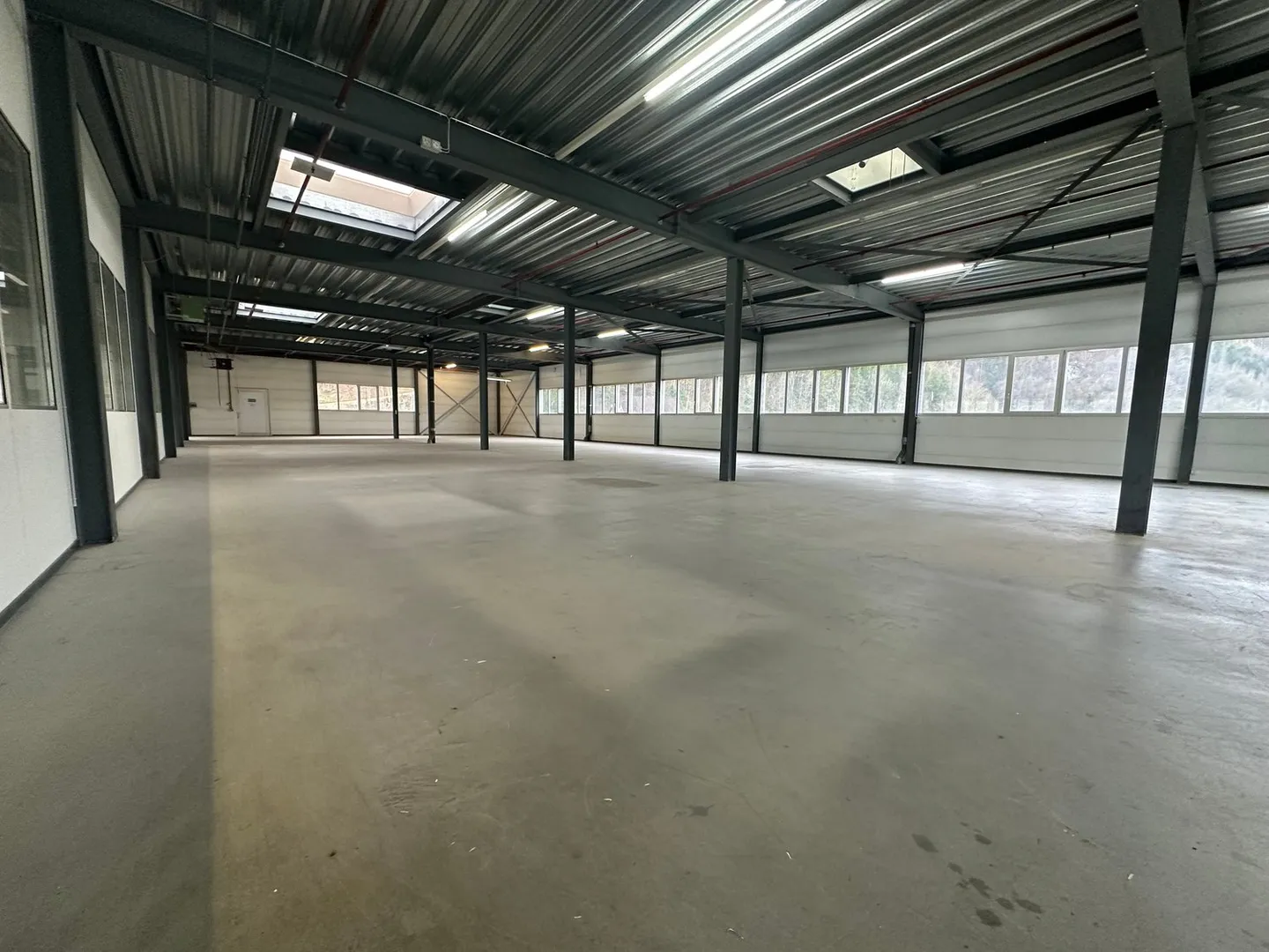 Helle Gewerbefläche im 1. OG an der Sagmattstrasse 13 - Foto 10 von 11