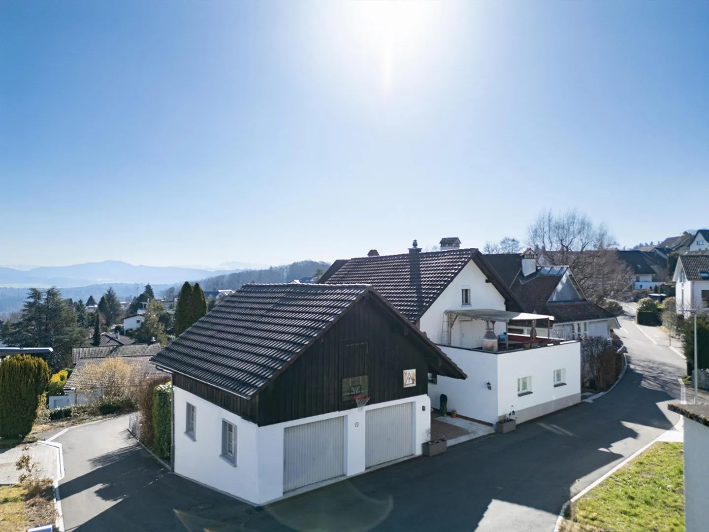 Charmante maison individuelle dans un quartier résidentiel exclusif - Photo 1 sur 16