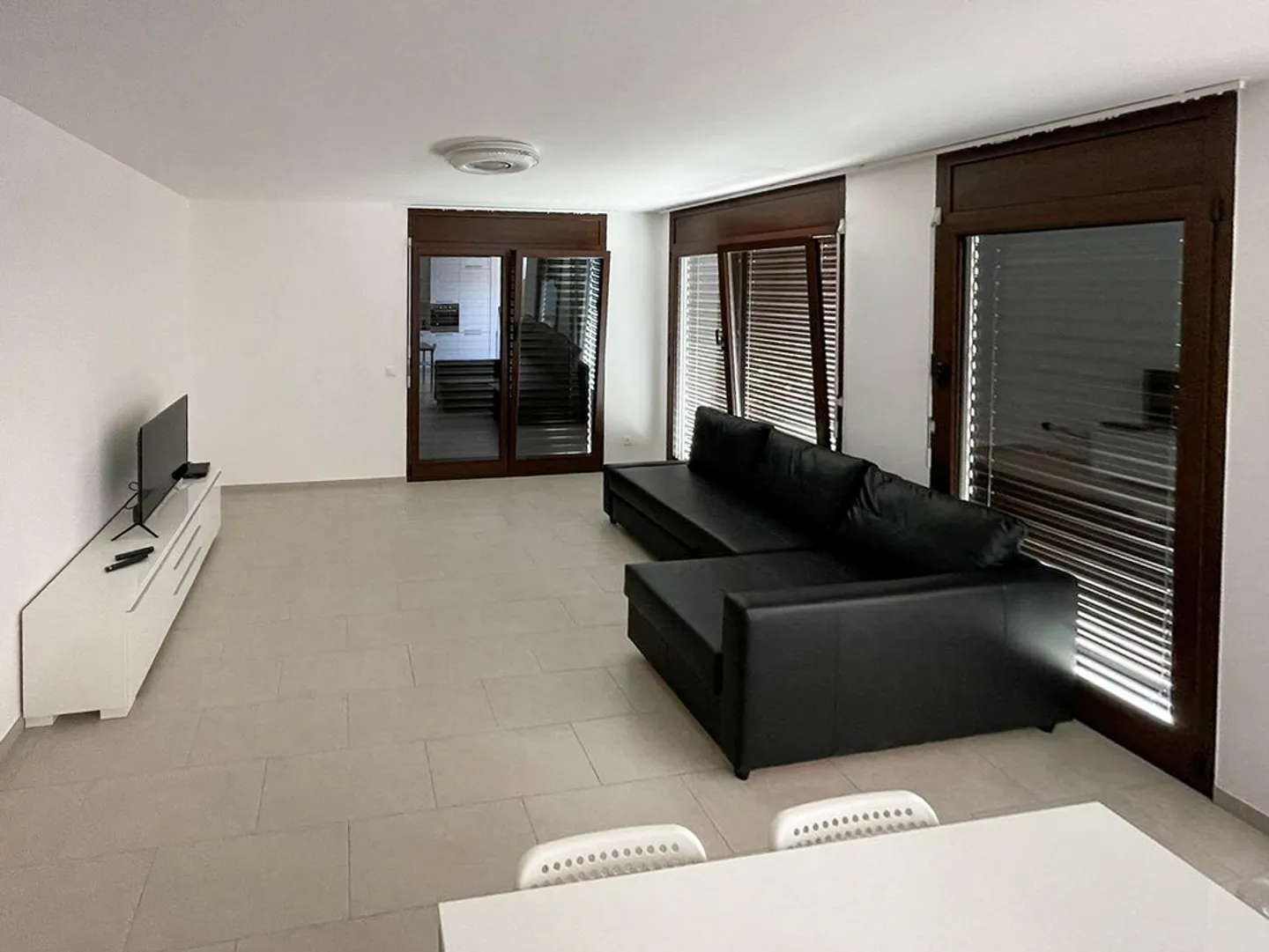 Appartement lumineux 3.5 pièces à Vernate - Photo 1 sur 6