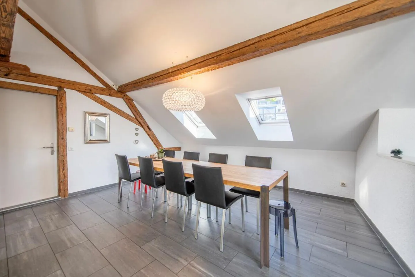 Duplex apartment in old building style with dream terrace & expansion potential - Photo 3 of 22