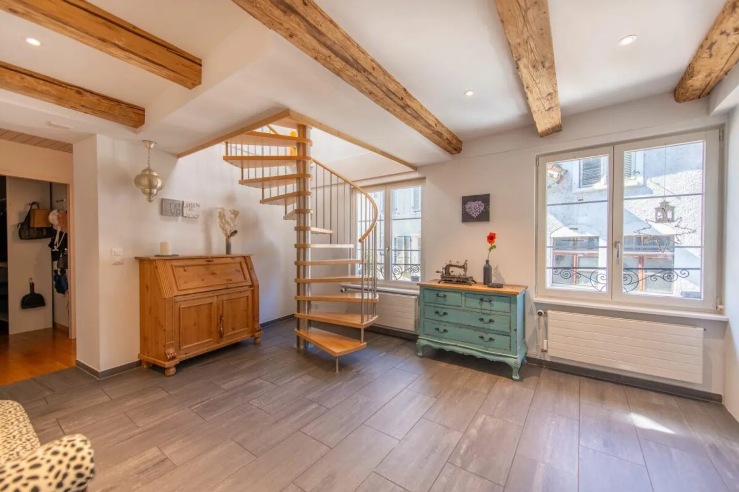 Duplex apartment in old building style with dream terrace & expansion potential - Photo 7 of 22