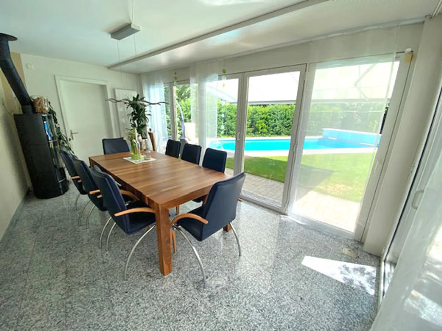 Exclusive 8.5-Room Family Design House with Pool in Dagmersellen - Photo 7 of 13