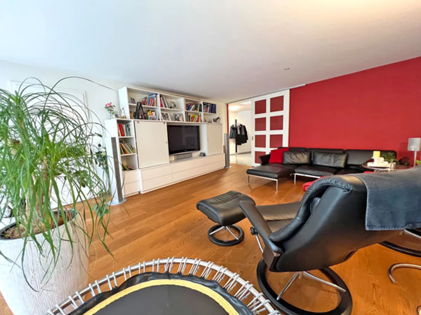 Exclusive 8.5-Room Family Design House with Pool in Dagmersellen - Photo 10 of 13