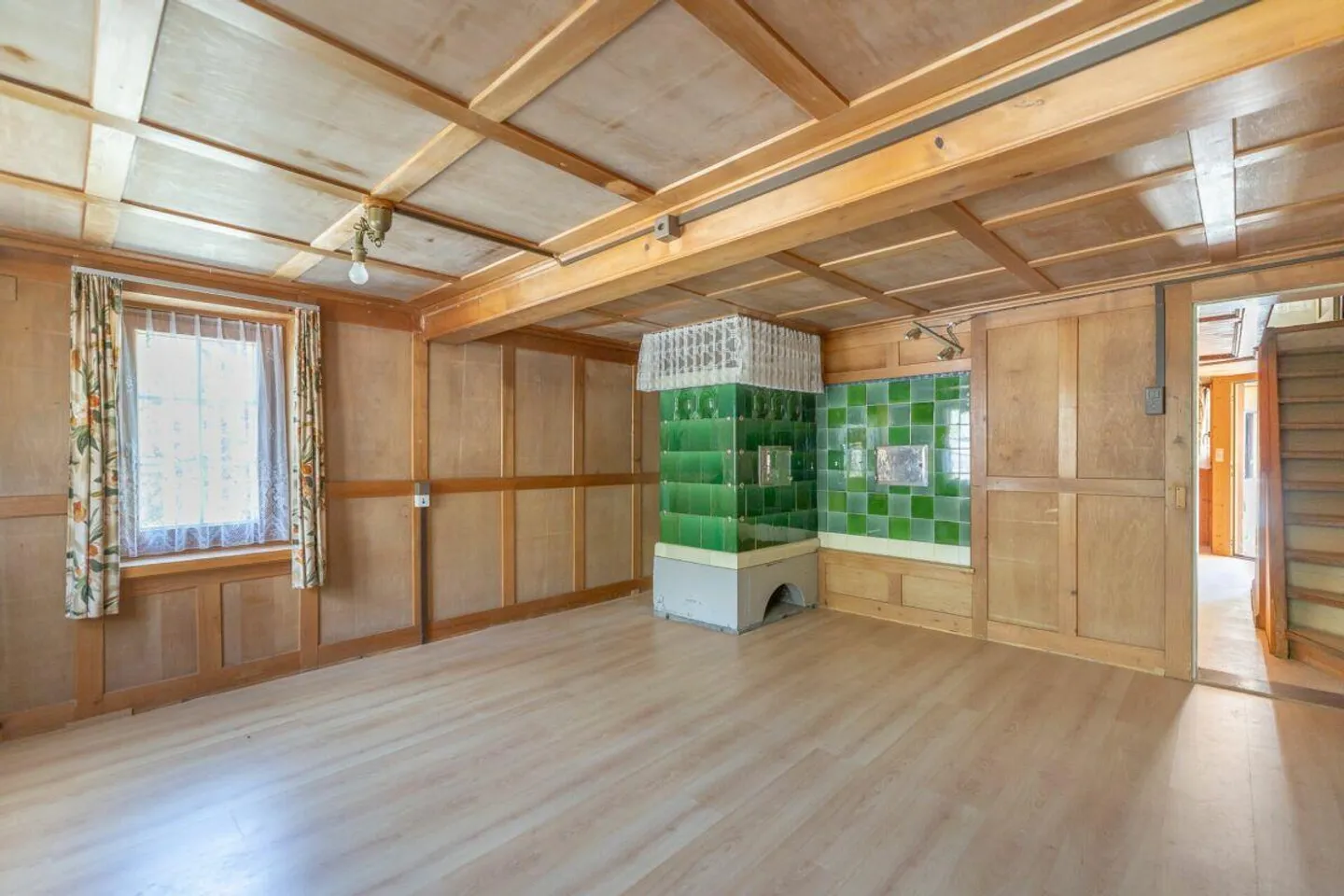Maison semi-détachée de 5,5 pièces dans un quartier résidentiel calme - Photo 3 sur 13