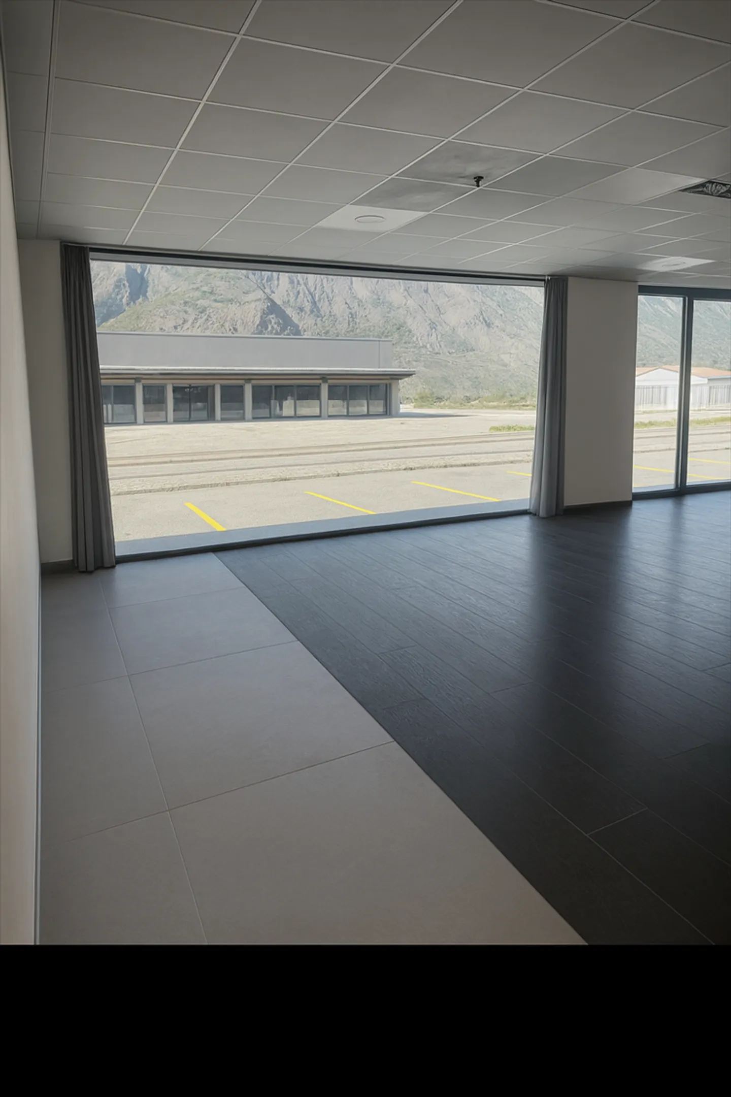 Commerce - Photo 4 of 11