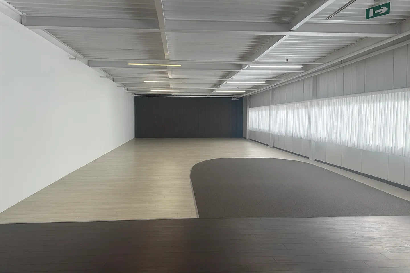 Commerce - Photo 6 of 11