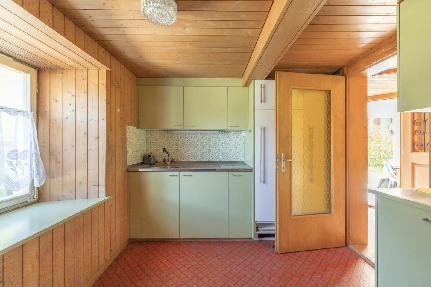 Maison semi-détachée de 5,5 pièces dans un quartier résidentiel calme - Photo 6 sur 13