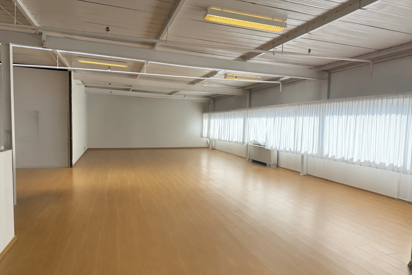 Commerce - Photo 9 of 11