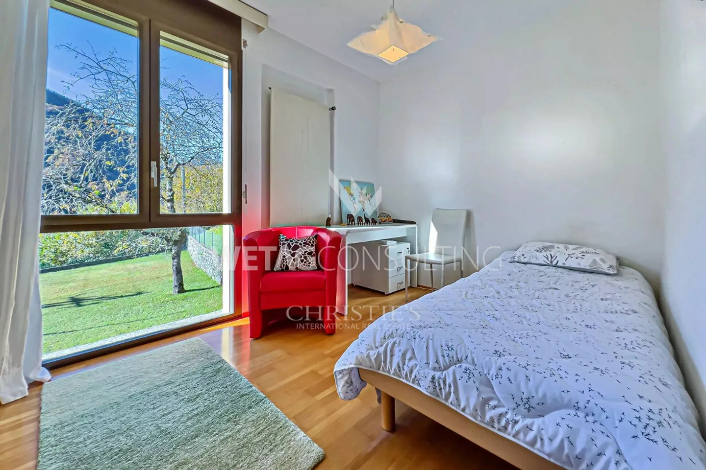 Elegante & moderne Villa mit Innenpool zu verkaufen in Crana, auch ... - Foto 7 von 13
