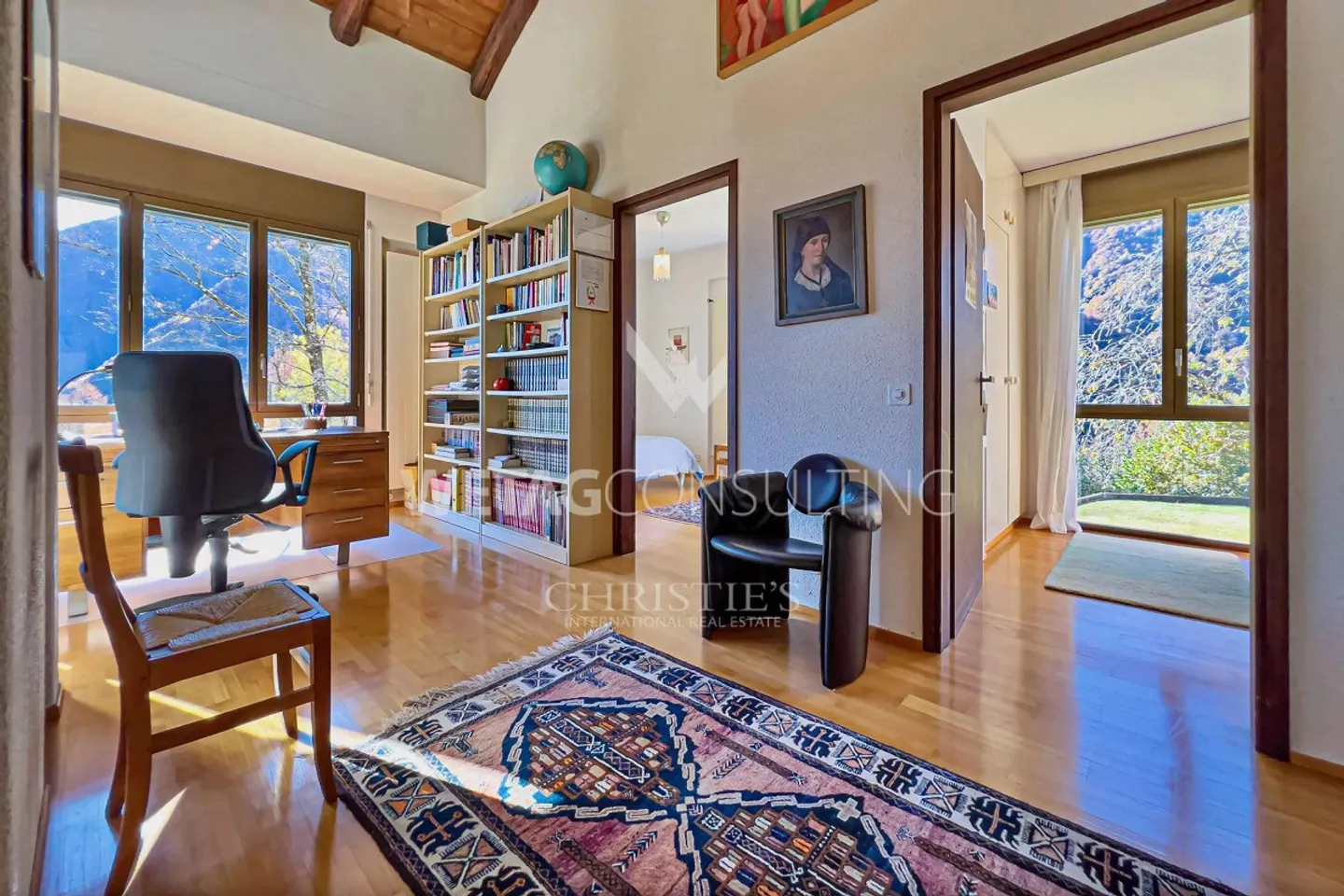 Elegante & moderne Villa mit Innenpool zu verkaufen in Crana, auch ... - Foto 10 von 13